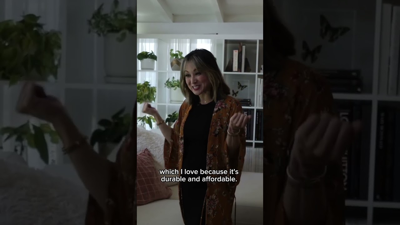 Interior designer Julie Khuu shows us her Thomasville sectional, an upgrade for any movie night. 🌟