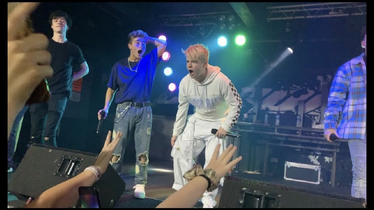 Roadtrip The Hero tour Sheffield vlog