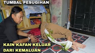 TUMBAL PESUGIHAN KAIN KAFAN KELUAR DARI KEMALUAN