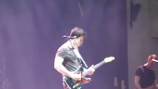 Download Lagu Lights On - Shawn Mendes - Illuminate World Tour Barcelona 2017 MP3