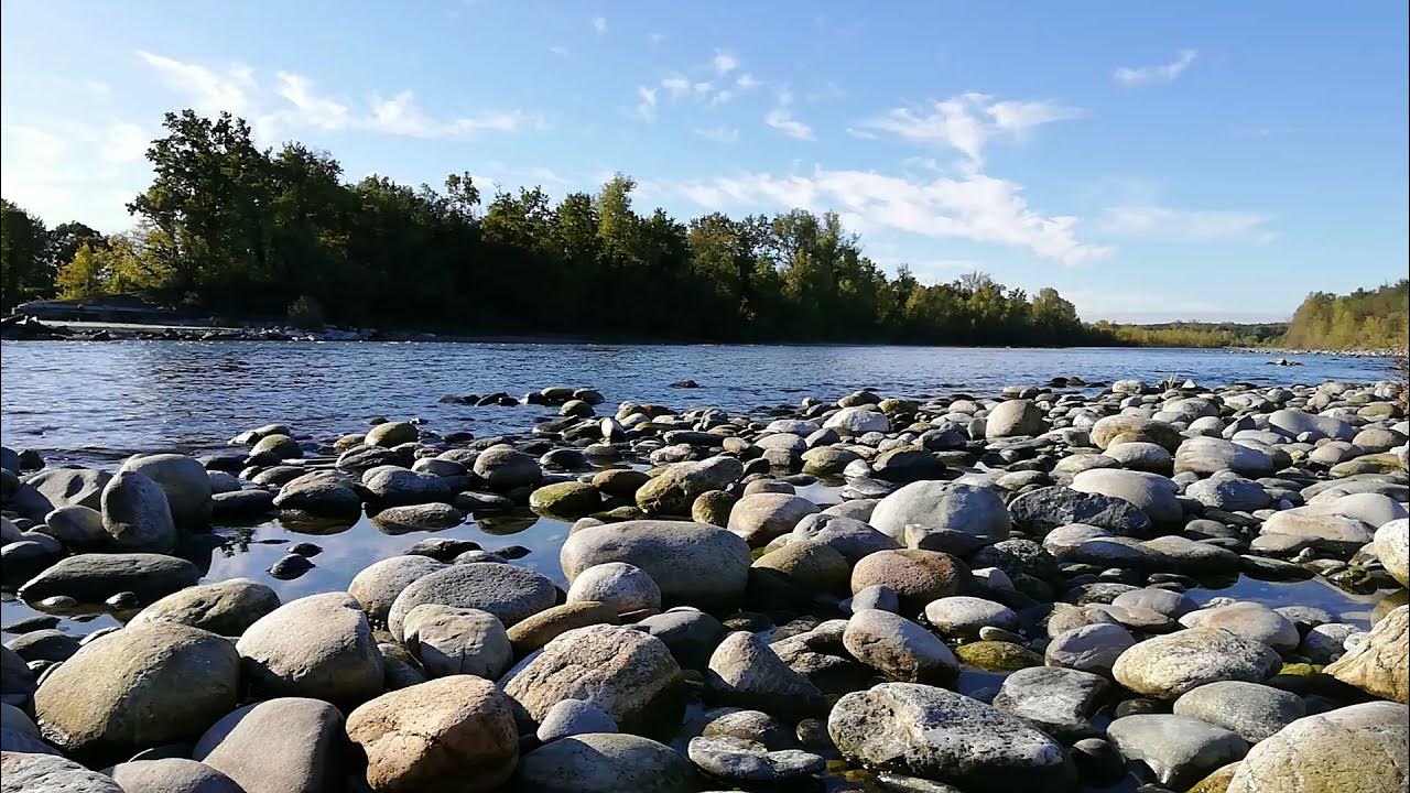 Реку реку звучание. Релакс у реки. Loose Rocks.