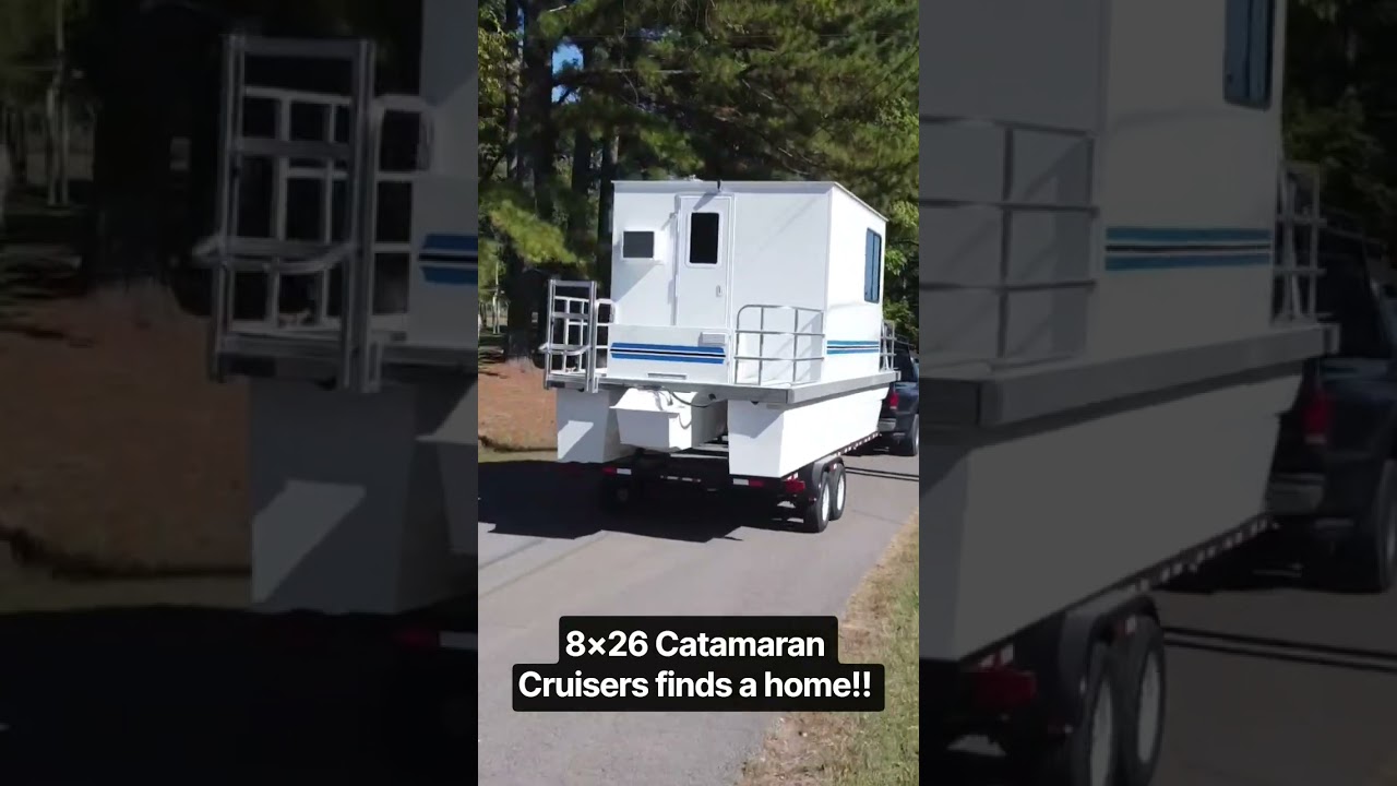 ⁣catamarancruiser.com #boating #automobile #floatinghomes #rvlife #houseboatlife #boatlife #lake