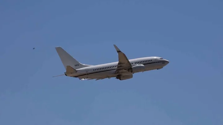 C-40 Clipper (VR-59 "The Lonestar Express" Departing NAS JRB Fort Worth (August 10, 2016)