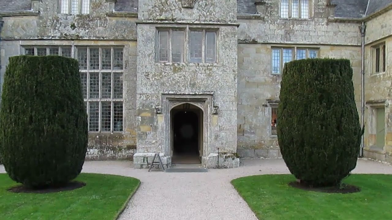 Trerice manor house National Trust Christmas 2021