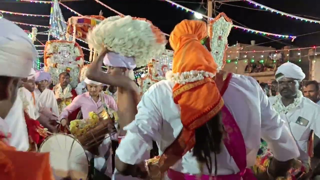 ನೀರಕಲ್ಲು ಗೊಲ್ಲರಟ್ಟಿಯಲ್ಲಿ ಹಾಲು ಒಯ್ಯುವ ಹಬ್ಬದ ಪ್ರಯುಕ್ತ ದೇವರುಗಳ ಮೆರವಣಿಗೆ