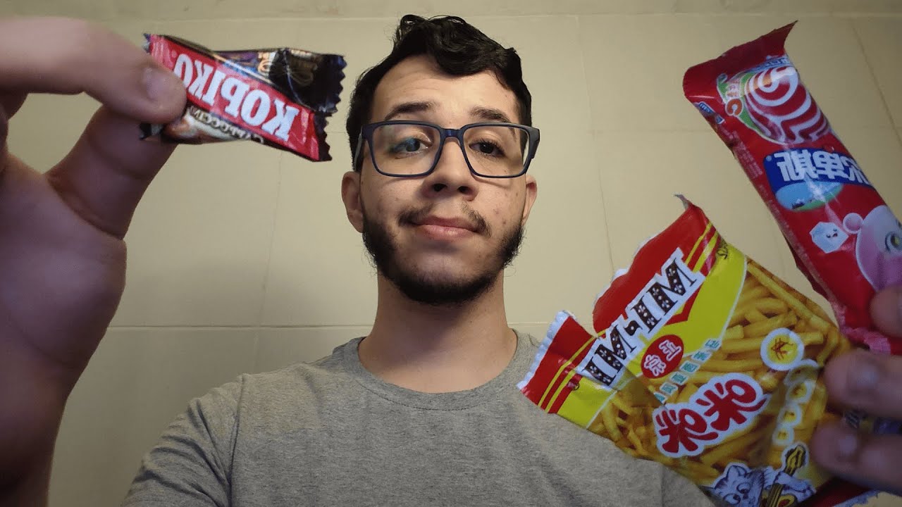 ASMR PROVANDO COMIDAS ASIÁTICAS PELA PRIMEIRA VEZ (*muito relaxante!*)