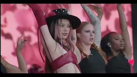 Thumbnail of KATSEYE - Gabriela + Dance Break (Live @ Lollapalooza '25) | KATSEYE Source