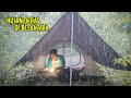Camping hujan deras di belantara