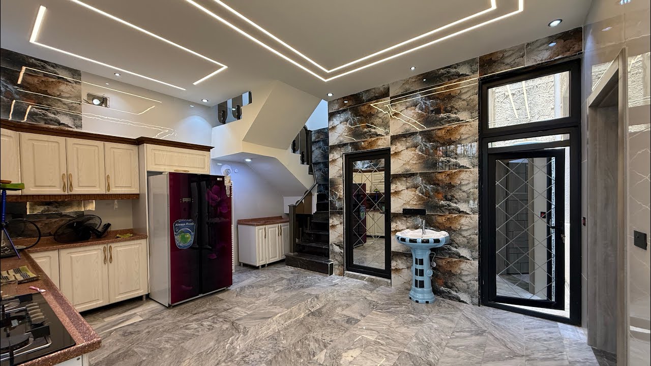 منزل للبيع في كربلاء المقدسة مساحه 75 متر طابقين قرب فندق البارون للاتصال 07703380523