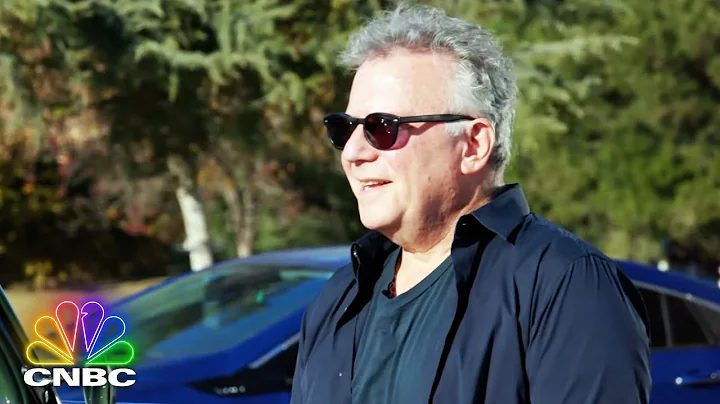 Paul Reiser Marvels at Johnny Carson’s 1939 Chrysler Royal | Jay Leno’s Garage