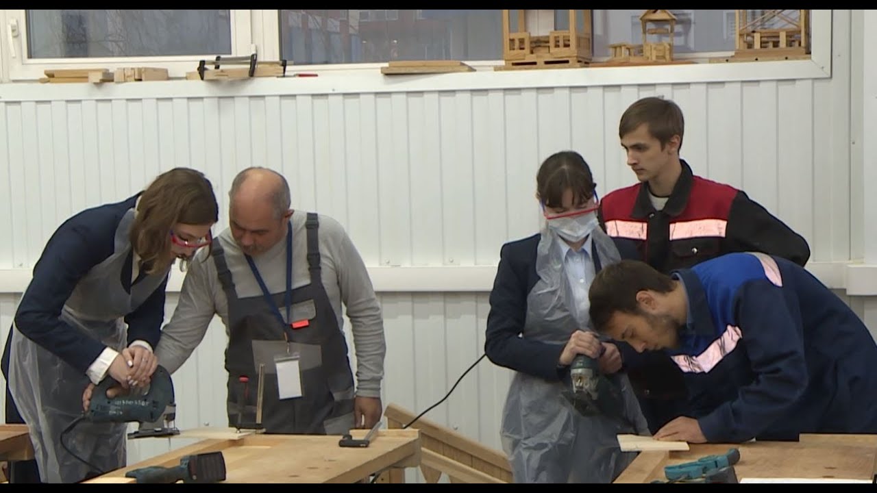 Сургутский политехнический колледж знакомит школьников с рабочими ...