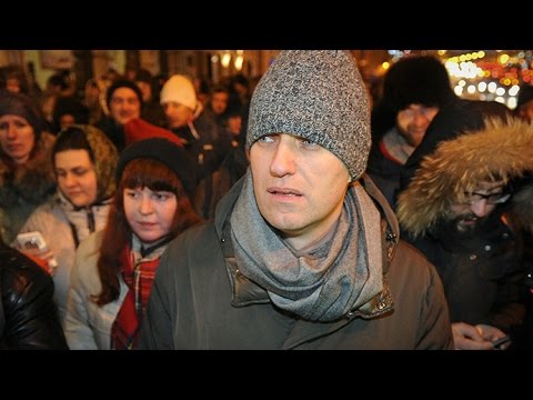 RAW: Navalny detention en route to Moscow rally caught on camera