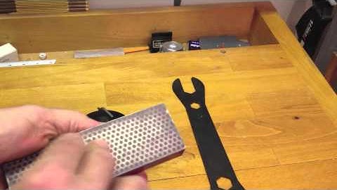 Shopsmith. A one minute video on how to sharpen molder knives by Doug Reid