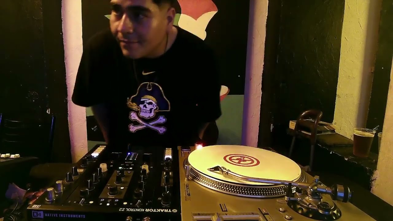 Set live Hip Hop - Rap - DJ Vazzy en bar lofchen!