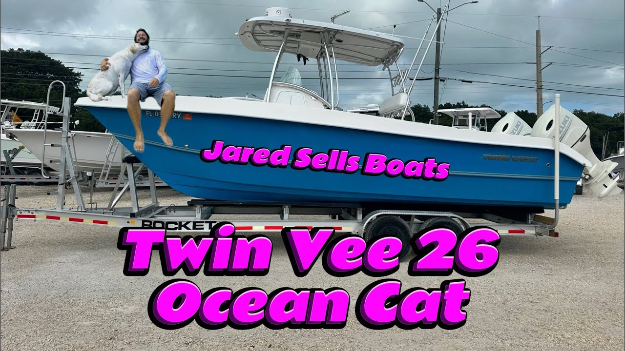 Обзор и подробный осмотр катамарана Twin Vee 26 Ocean Cat 2019 года (продается за 99 900 долларов).