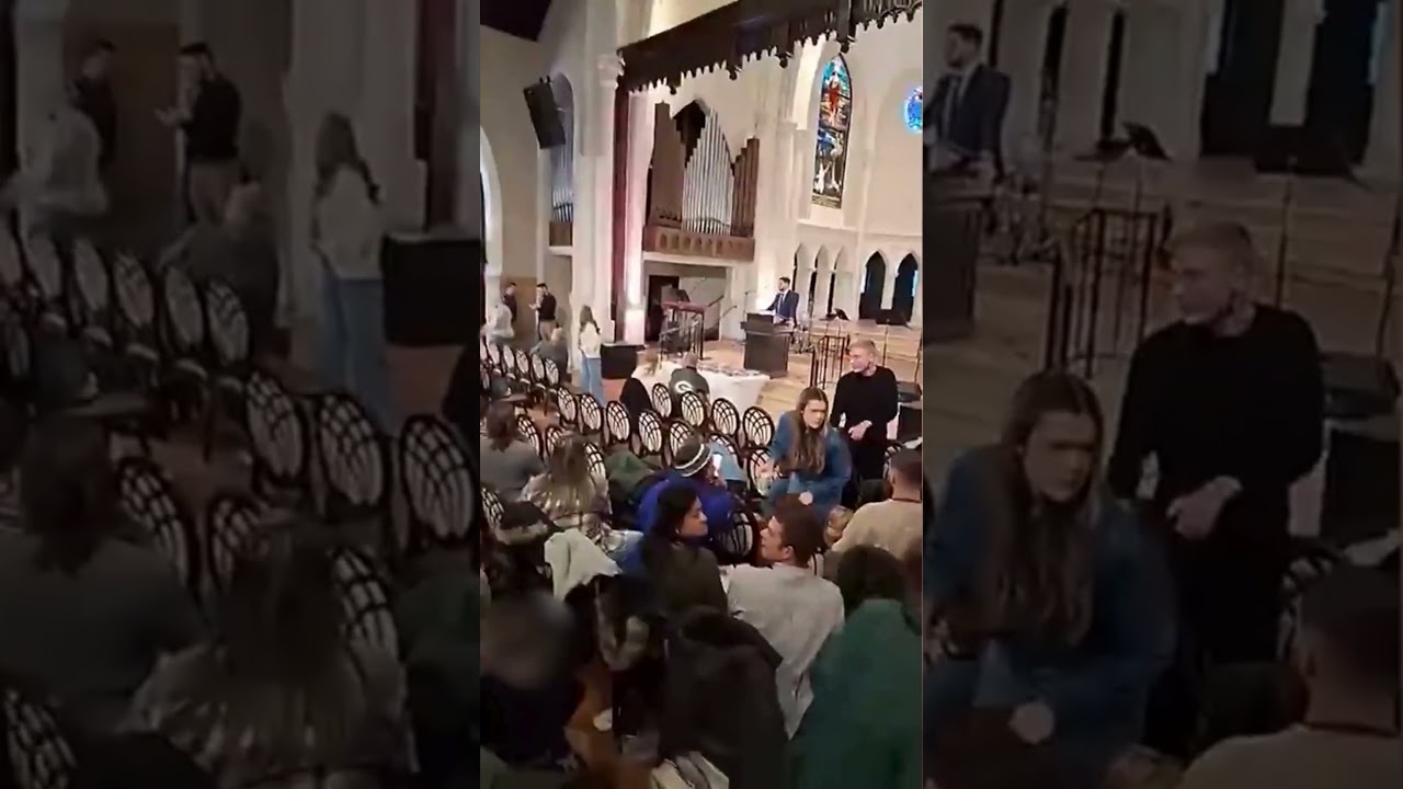 Protesters Disrupt Church Service in MInnesota Where ICE Official is a Pastor