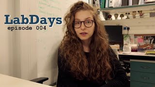 картинка: WarDays │ ракетная тревога в лаборатории, Израиль