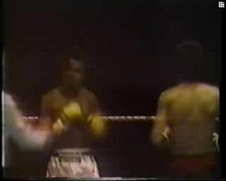 Carlos Monzon vs Rodrigo Valdez II Round 2