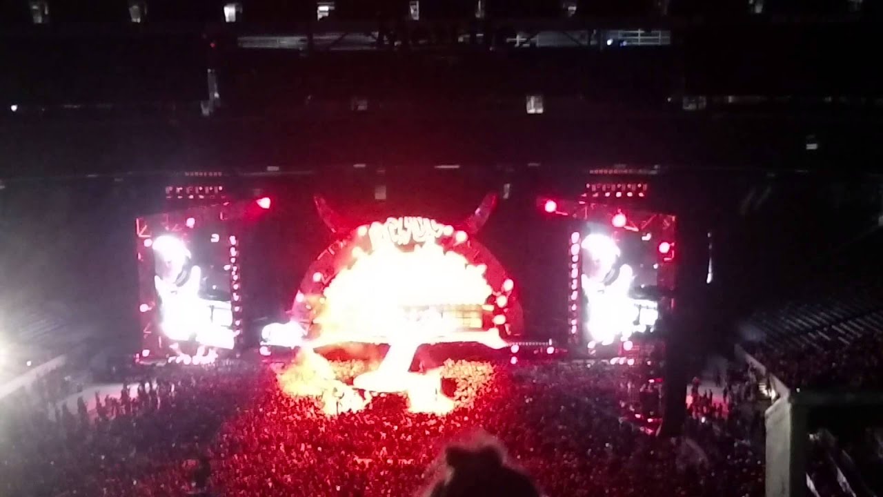 Highway to Hell AC/DC Metlife August 26 New Jersey - YouTube