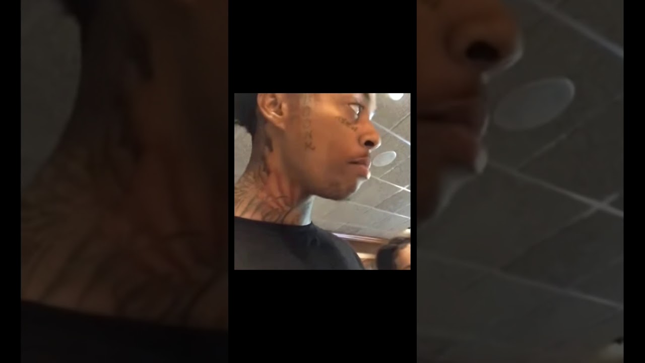 Boonk steals a lobster