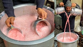 UNIQUE Gulabi Kashmiri Chai of Lucknow🥵🥵 दुनिया की सबसे अजीबोगरीब चाय😳😳 Indian Street Food