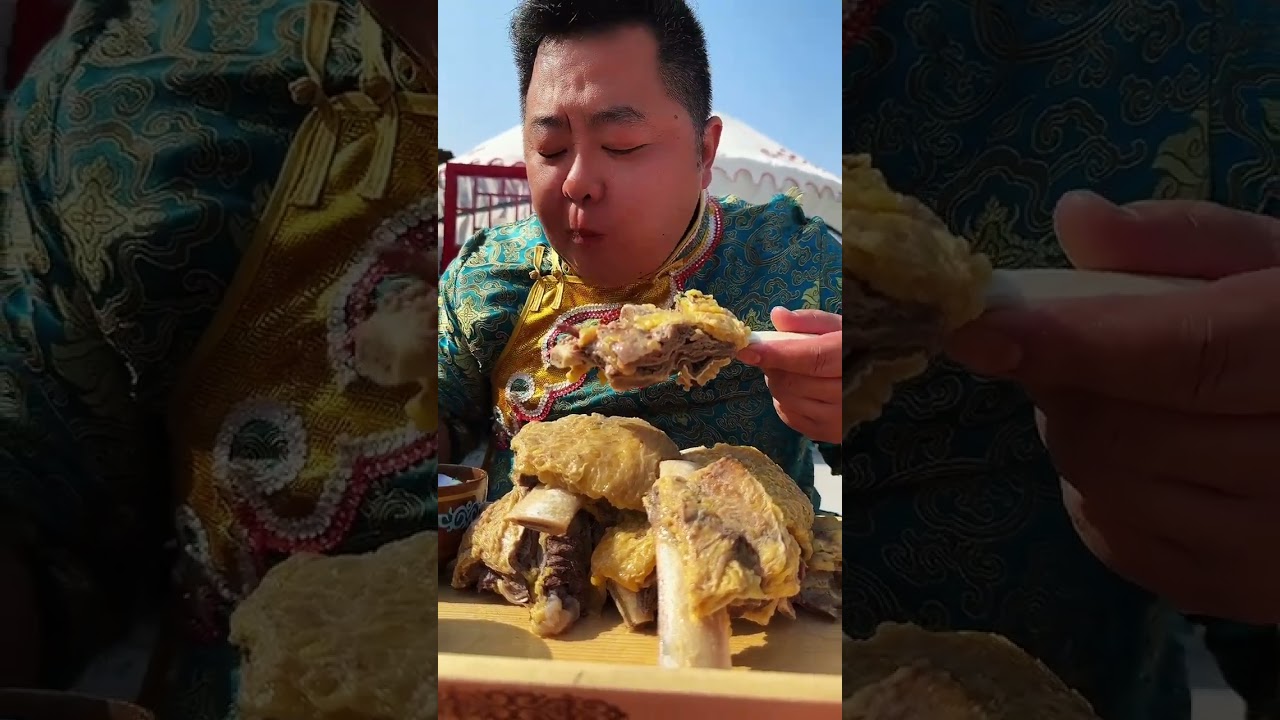 Тушеные говяжьи ребра. Хорошие стейки следует тушить в воде, а затем погружать в соус из зеленого л