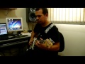 Nando Padoan gravando guitarras no estúdio ximix