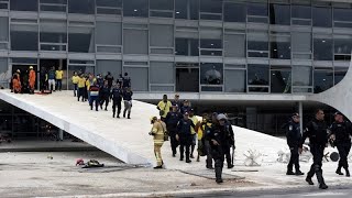 Invasion à Brasilia : les lieux de pouvoir sous contrôle, le Brésil sous le choc