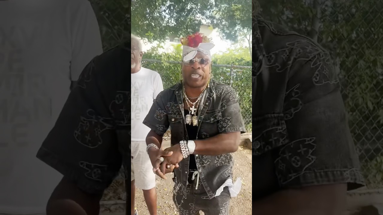 Guarda Elephant Man Apologizes To Old Man And Camera Man👀🙄🤦♂️⤵️ su YouTube Guarda Elephant Man Apologizes To Old Man And Camera Man👀🙄🤦♂️⤵️ su YouTube