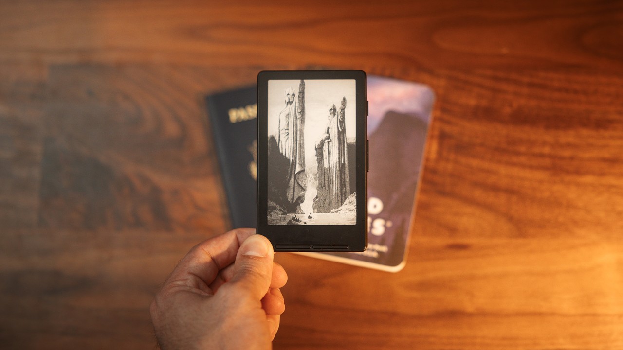 The Game Changer Pocket eReader. XTEINK X4 Review. - YouTube