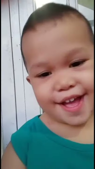 Anak kecil ini udah pinter ngomong, lucu banget