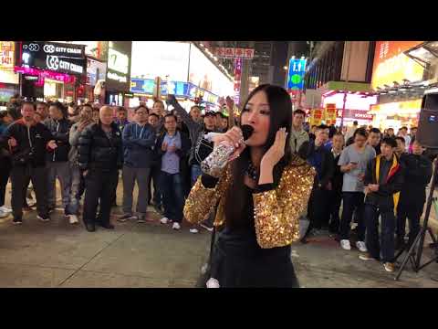 一點燭光「聖誕節翌日，老師抱恙失了聲，送上一首充滿感染力的歌曲」(2017-12-26)香港街頭藝人及唱作音樂人彭梓嘉老師