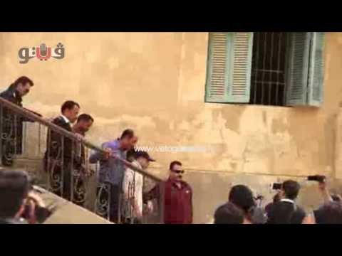 لحظه خروج تيمور السبكى من محكمه اكتوبر