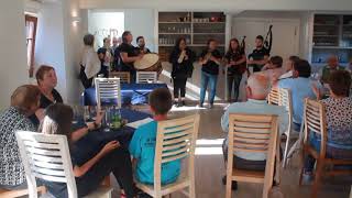 Muras celebra sus primeros Cantos de Taberna