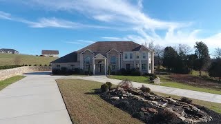 Gated lakefront community living at 401 W Shore Dr