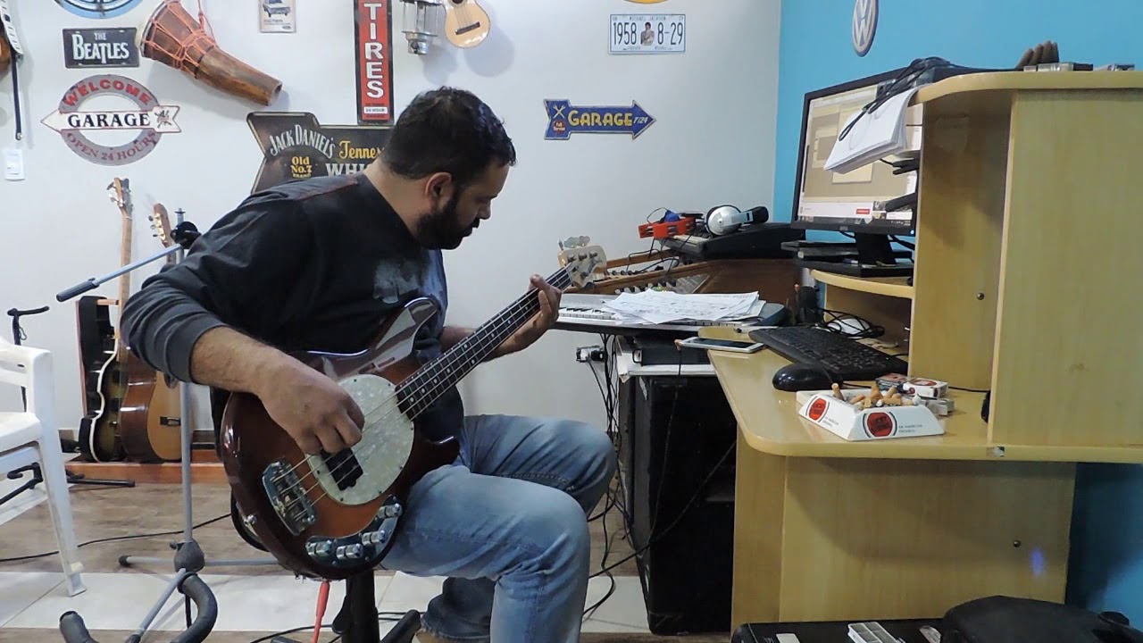 RUNAWAY COVER BASS YouTube