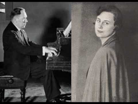 Assista a Marta Fuchs 1936 (Gerald Moore, piano) Morike-Wolf "Storchenbotschaft" German(Full texts) no YouTube Assista a Marta Fuchs 1936 (Gerald Moore, piano) Morike-Wolf "Storchenbotschaft" German(Full texts) no YouTube