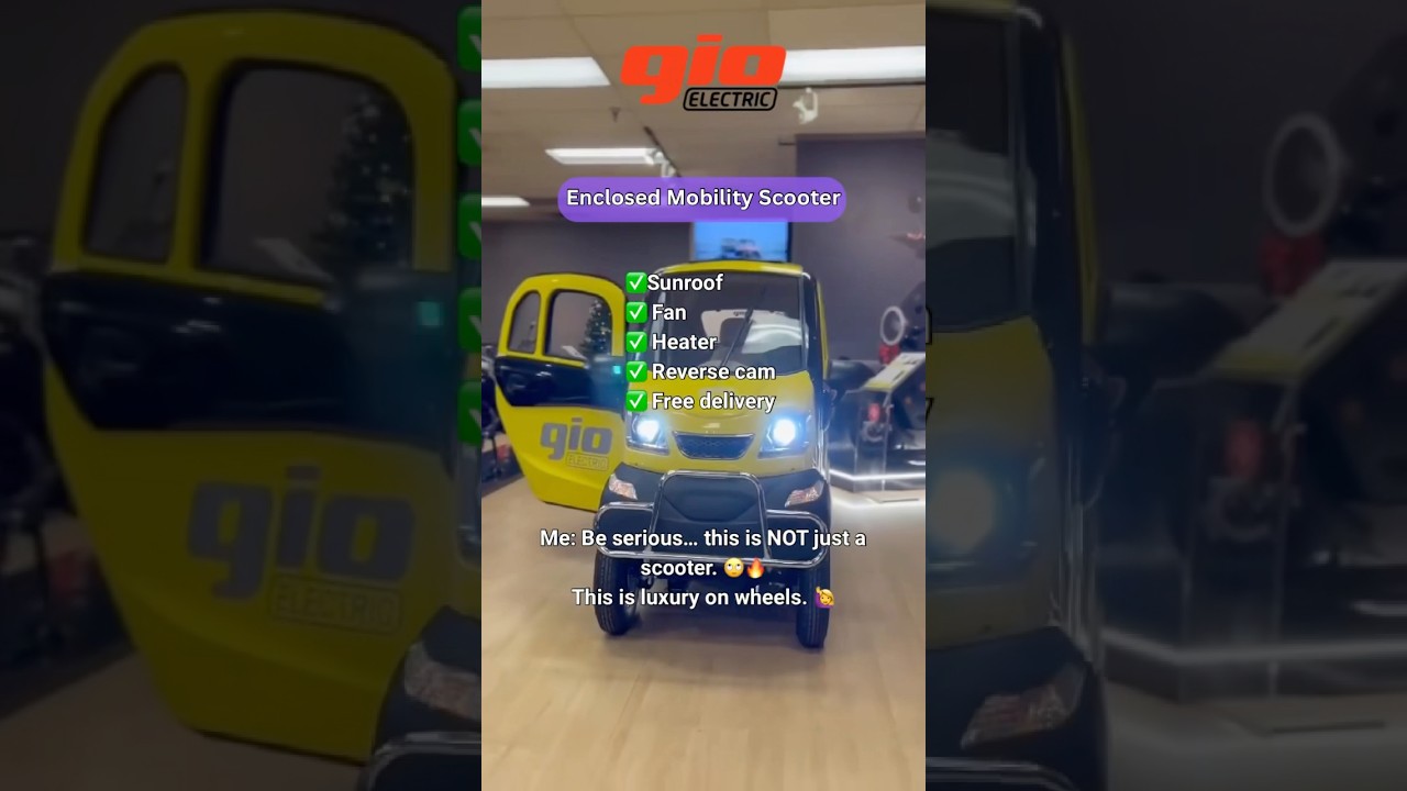 LUXURY FEATURES on this enclosed mobility scooter 🙌 