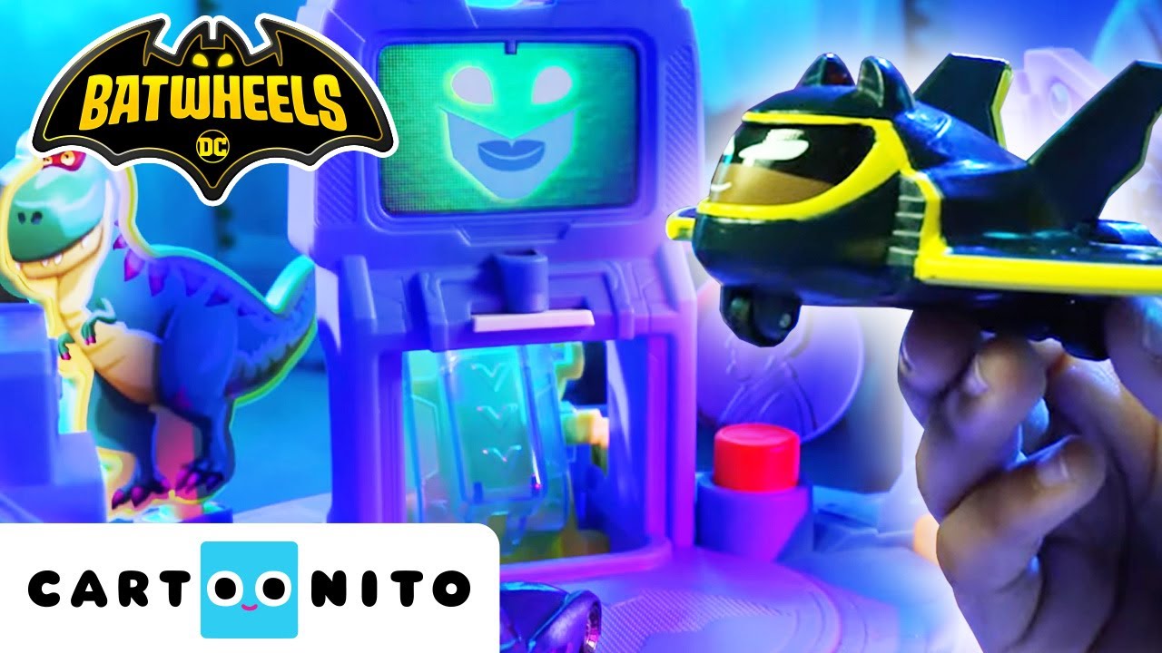 Quiz's Puzzling Jewel Heist! | Batwheels Toy plays | @cartoonito