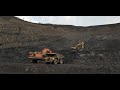 EX5500 and 390D working together at a metallurgical coal mine