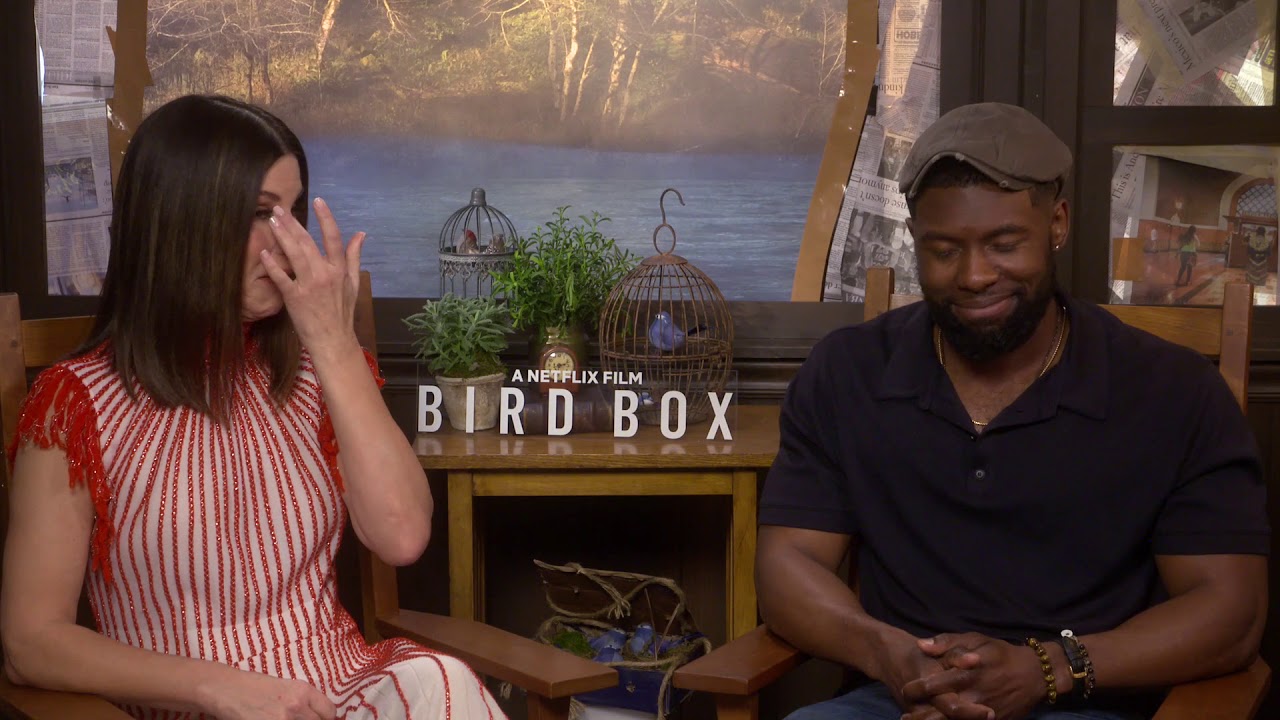 Bird Box Interview | Sandra Bullock & Trevente Rhodes | Giving Kids Hope Scene vlogs in spanish