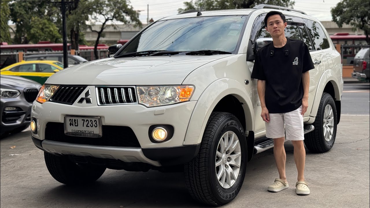 MITSUBISHI PAJERO SPORT 2.5 GT 2WD 2012 สีขาว 178 แรงม้าราคา 369,000 บาทวิ่งแค่ 80,000 กม.