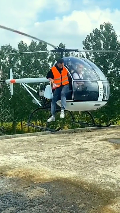 Mengerikan detik detik helikopter mendarat di Atap rumah‼️#shorts #helicopter