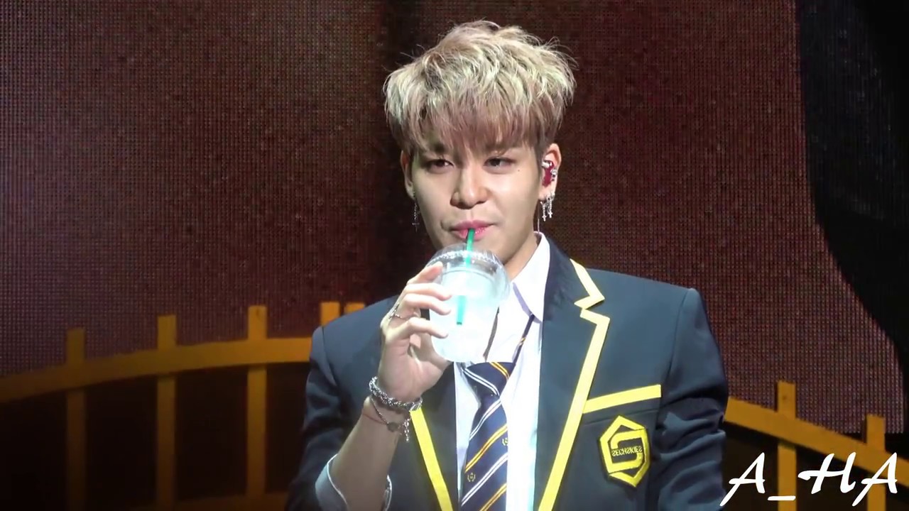 170715 젝스키스 팬미팅 - 물 한번 마시기 험난(?)한 강성훈 (SECHSKIES KANGSUNGHOON)