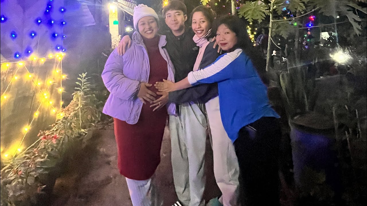 Village Pre-Christmas Celebration 🎈 