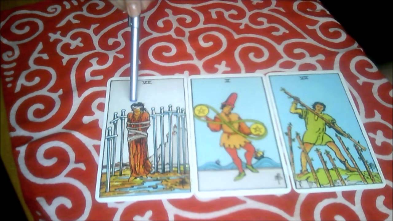 Tres Cartas De Um Baralho São Sorteadas Simultaneamente