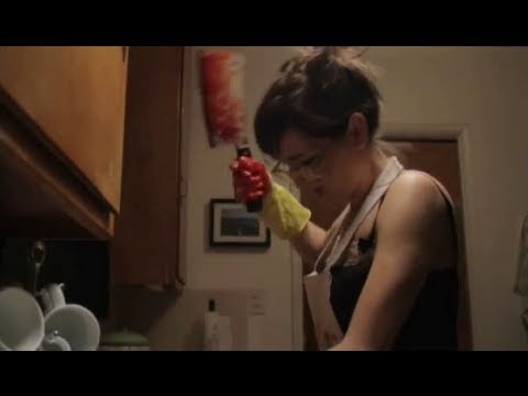 Alyce - Außer Kontrolle - Trailer (Deutsch | German)