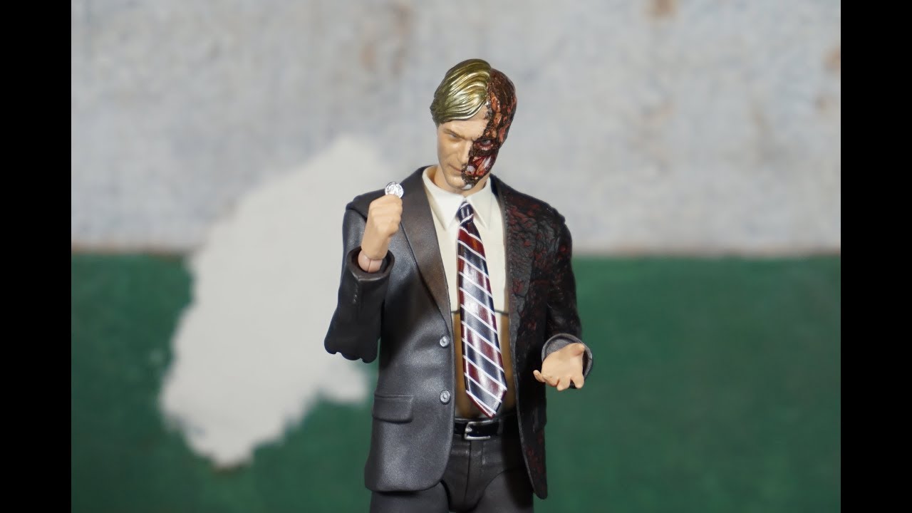 harvey dent action figure