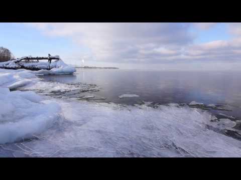 Так замерзает озеро Байкал