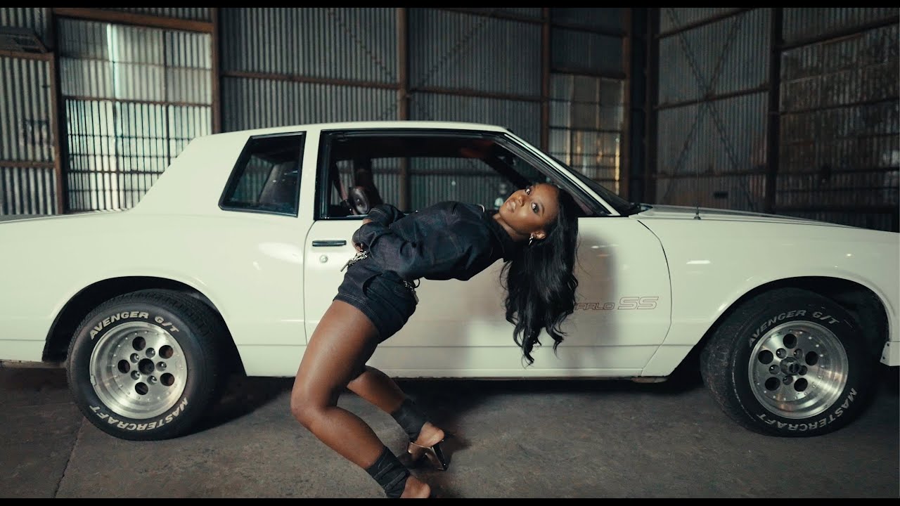Guarda Divya - Winner (Official Visualizer) su YouTube Guarda Divya - Winner (Official Visualizer) su YouTube